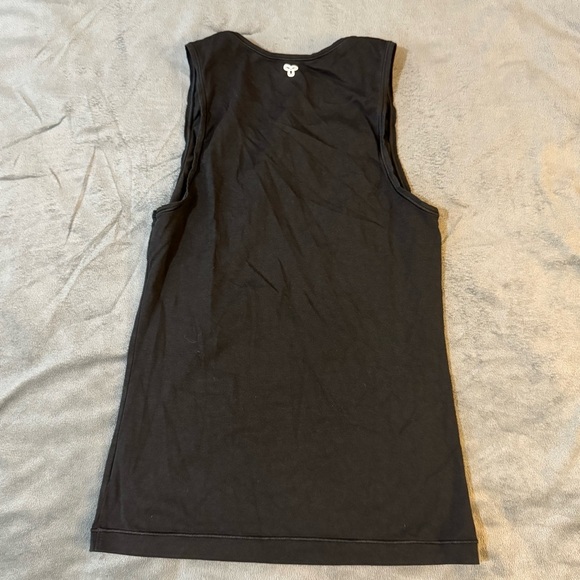TNA Black Sleeveless Tank Top
#1128 - Picture 3 of 7